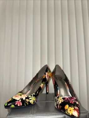 143 Girl Black Floral Pointed-Toe High Heels